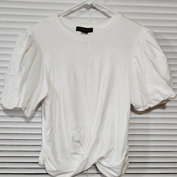 City Street Tee in WhiteCity Street Tee in White Sanctuary - Picture 2 of 4